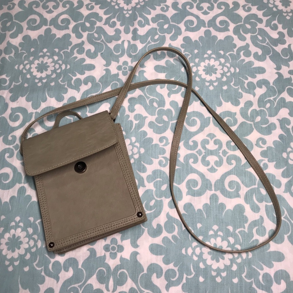Women’s Universal Thread Crossbody Bag - Picture 1 of 6